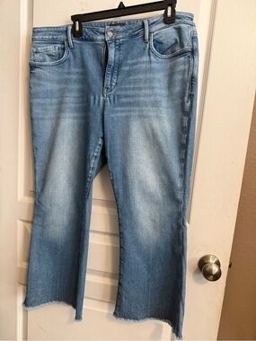NYDJ Light Blue Cropped Straight Jeans with Raw Hem